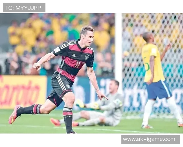 德国足球中锋的历史演变与现代战术分析探讨